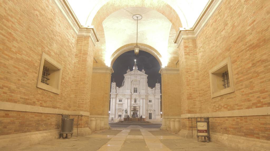 Pensione Piemonte Loreto Bagian luar foto