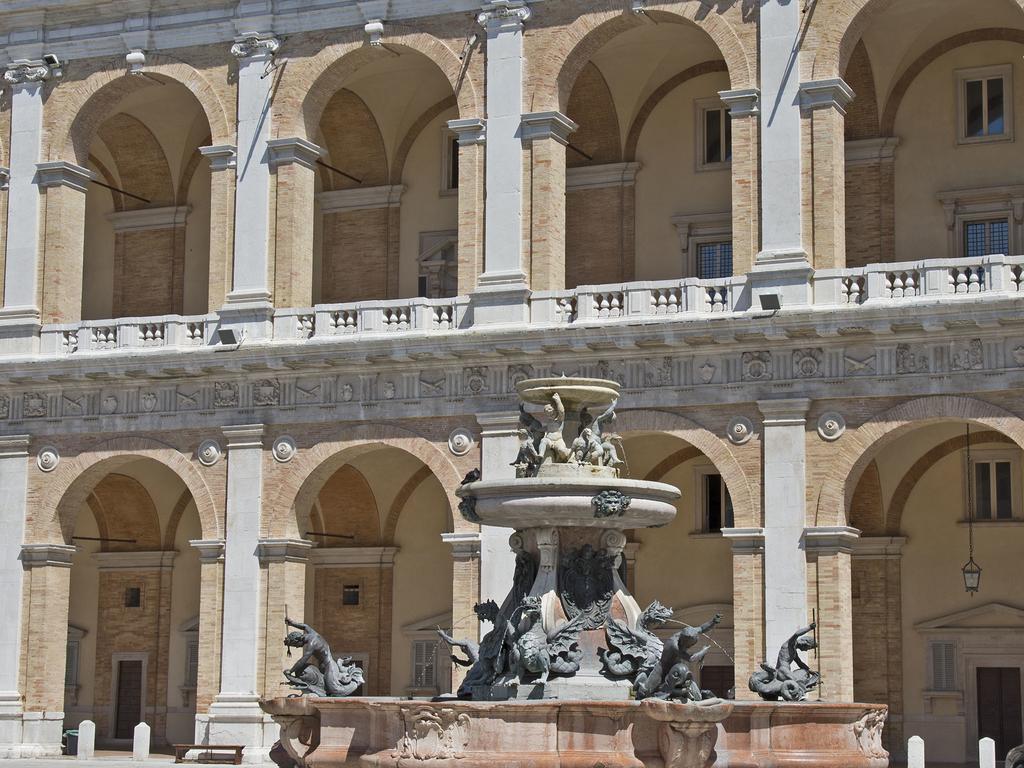 Pensione Piemonte Loreto Bagian luar foto